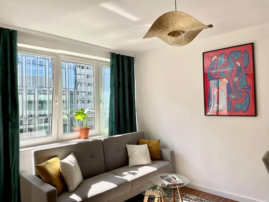 Oomph Modern Apartment With Balcony Warszawa