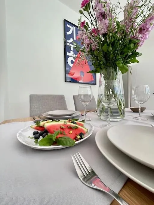 Oomph Modern Apartment With Balcony Warszawa 0*,