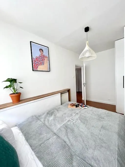 Oomph Modern Apartment With Balcony Warszawa